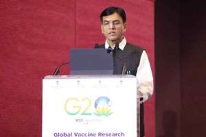 Union Health Minister emphasizes the urgency of global vaccine collaboration