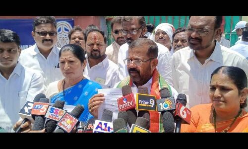Warangal’s Image Denigrated by KCR, Congress Accuses