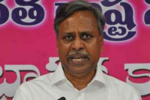 “270 Companies Close Down Daily Due to Modi’s Ineffective Policies”