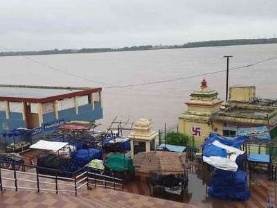 Bhadrachalam continues to experience second warning level as Godavari river reaches 49 feet