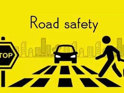 Commuters in Cyberabad receive road safety awareness from local police