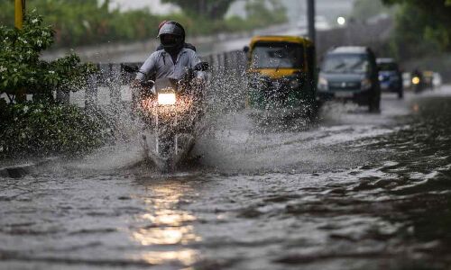 Delhi Road Restrictions Lifted as Flood Waters Recede