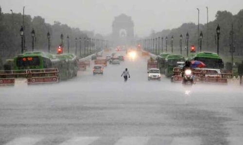 Delhi Weather Alert: Anticipated Heavy Rainfall and Yamuna River Reaches Critical Level Once More