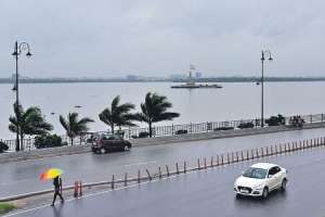 Denizens in Warangal forced to stay indoors due to heavy rainfall