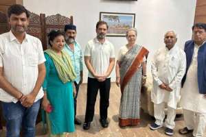 Emergency Landing at Bhopal: Bengaluru-Delhi Special Flight Carrying Sonia and Rahul Gandhi