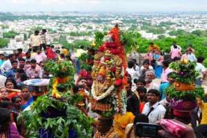 “Golkonda Temple Witnesses Grand Bonalu Festival Today”