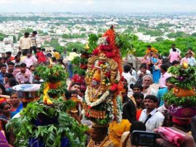 “Golkonda Temple Witnesses Grand Bonalu Festival Today”