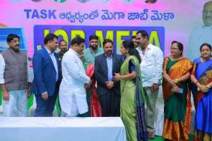 Great response at Nizamabad’s mega job fair