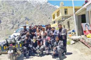 Group of 30 tourists from Hyderabad city stranded in Himachal Pradesh