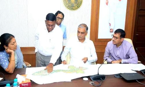 Harish Rao meets with officials to discuss medical college in Yadadri