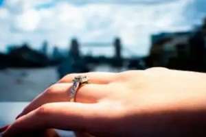 Hyderabad Woman Fearful of Capture Discards Rs 50L Diamond Ring by Flushing it Down Toilet