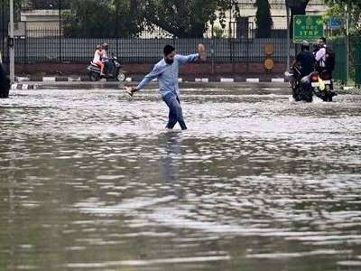 Illegal farmhouses in Noida: 500 individuals saved from flooding