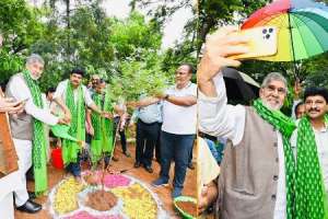 Kailash Satyarthi, Nobel Peace Prize Winner, Joins “Green India Challenge”