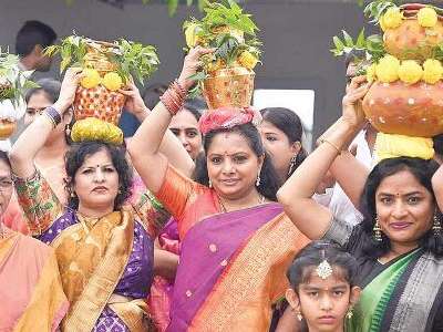 Kavitha urges NRIs to consider investment opportunities in Telangana