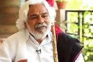 Balladeer Gaddar honored by Mallu Ravi