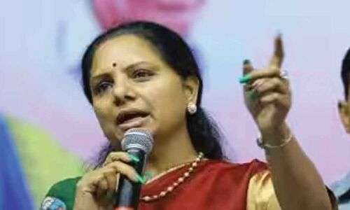 BRS leader Kavitha and BJP engage in ongoing verbal dispute over women’s quota