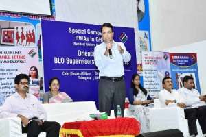 CEO calls for the registration of all eligible individuals as voters