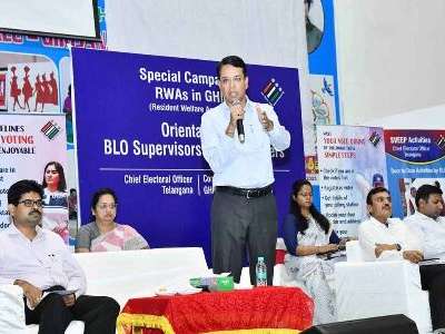 CEO calls for the registration of all eligible individuals as voters