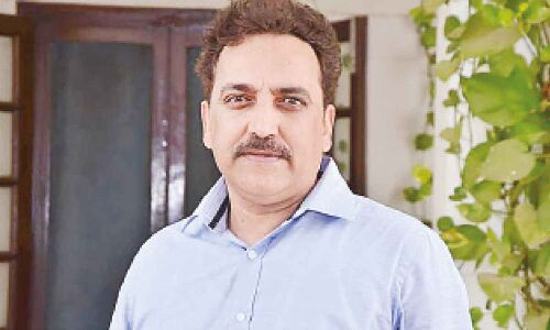 CEO of SCB, D Madhukar Naik, to take on extra responsibilities