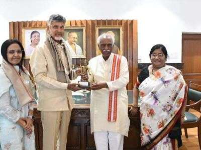 Chandrababu and his spouse hold meeting with Haryana Governor Bandaru Dattatreya