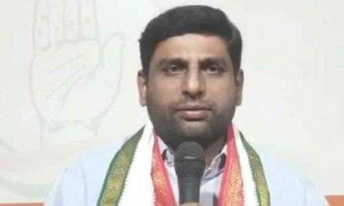 Congress accuses Modi of reducing LPG price as a political stunt before elections