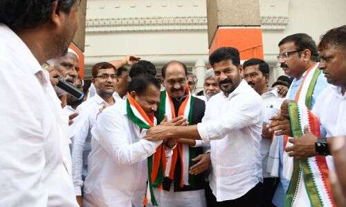 Congress welcomes former Minister A Chandrashekar to its ranks