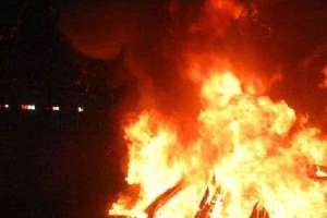 Fatal accident: One person dies as bus ignites following collision with bicycle