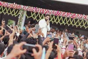 Father-in-law’s function hall inaugurated by Allu Arjun