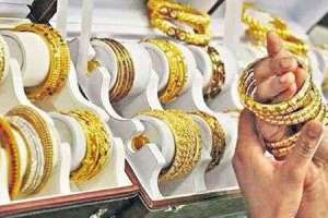 Gold prices in Telugu states slashed by Rs 380 as wedding season begins