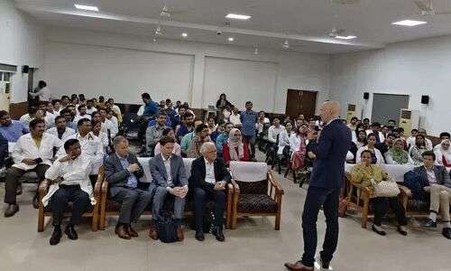 Jan Kuipers, Health Minister of the Netherlands, admitted to NIIMS hospital.