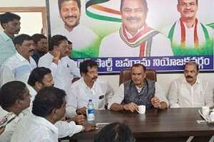 Komatireddy: People prepared to remove BRS