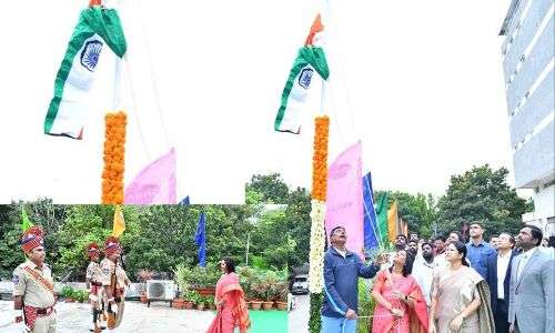 Mayor Gadwal Vijayalakshmi unfurls National Flag at GHMC Independence Day Celebrations