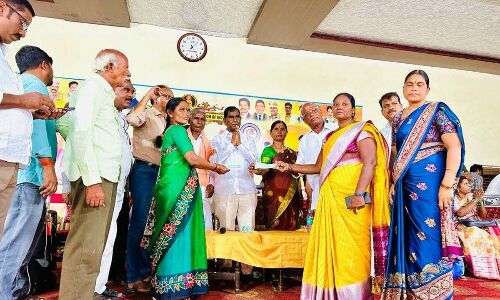 MLA in Rangareddy hands out Kalyan Lakshmi, Shaadi Mubarak checks