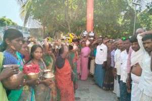 People in Mahbubnagar gather for special prayers to seek rain