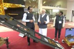 Prime Minister makes a visit to ISRO