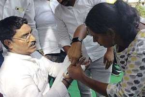 Senior Congress Leader Injured During Gaddar’s Final Rites