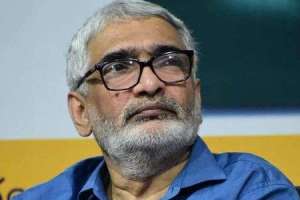 Senior Journalist Passes Away from Heart Attack During Gaddar’s Final Farewell