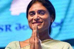 Sharmila makes a visit to Delhi, plans to meet with Rahul Gandhi and Kharge