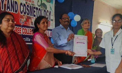 Students in Sircilla receive certificates for beautician course.