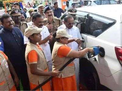 Tamil Nadu Introduces First Fuel Outlet Operated by Female Convicts