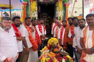 Anjaiah Yadav participates in ceremony at Kanakadurga Ammavari temple