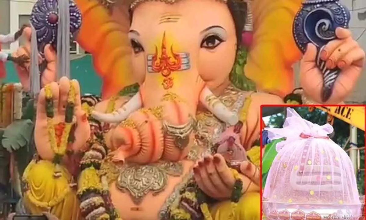 Balapur Ganesh Laddu Sells for Rs 27 lakhs