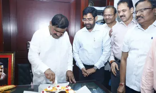 Birthday of Minister Patnam Mahender Reddy celebrated at the I & PR department office