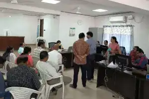 Collector Ila Tripathi reviews voter list revision work in Mulugu