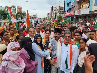 Congress claims only BRS cadres benefit from welfare schemes in Warangal