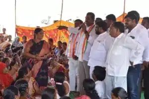 Congress supports protest by Anganwadi staff in Wanaparthy