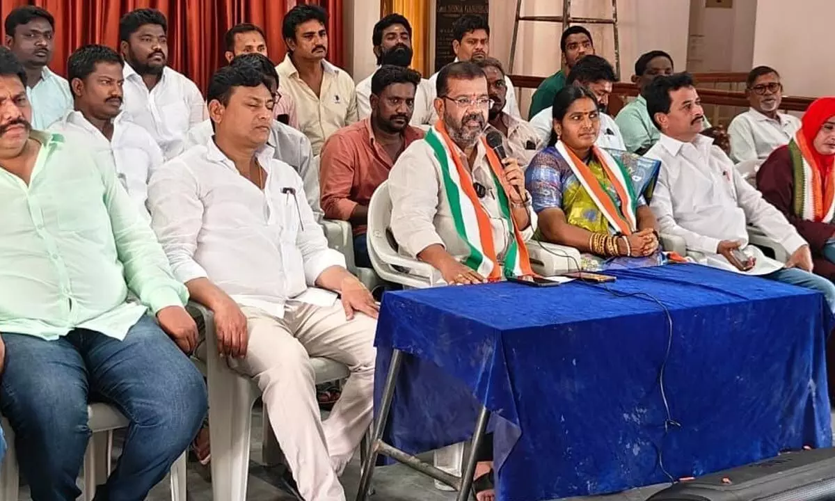 DCC chief accuses Vinay Bhaskar of engaging in land-grabbing