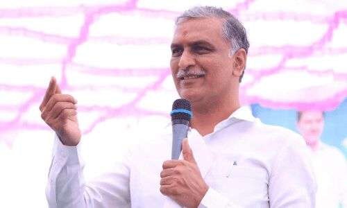 Harish Rao vehemently criticizes BJP and Congress
