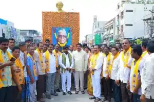Jagdish Reddy commends Konda Laxman for his compassion