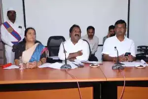 MLA Aroori Ramesh emphasizes developmental works in Warangal